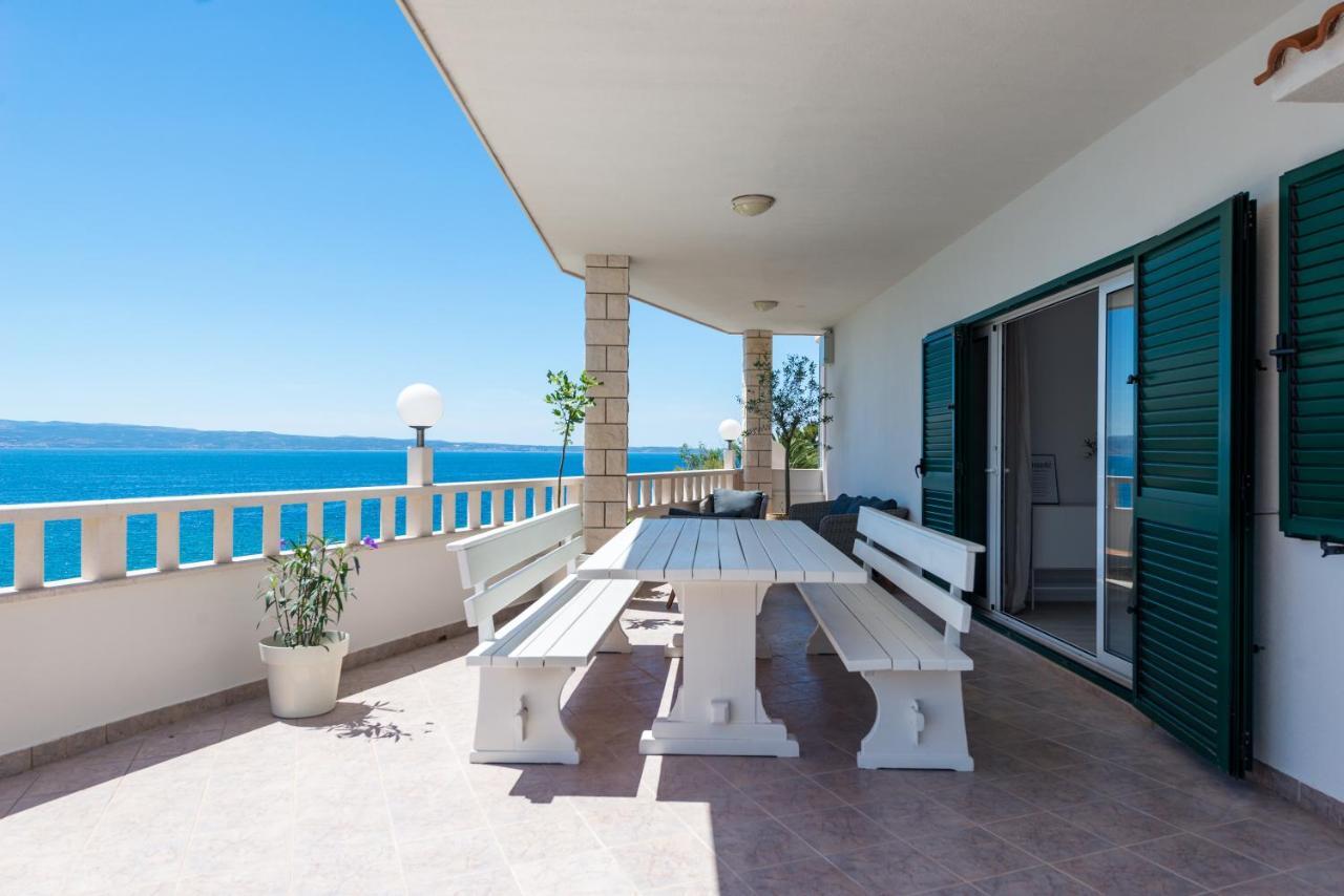 Beachfront Apartments Split Exterior photo